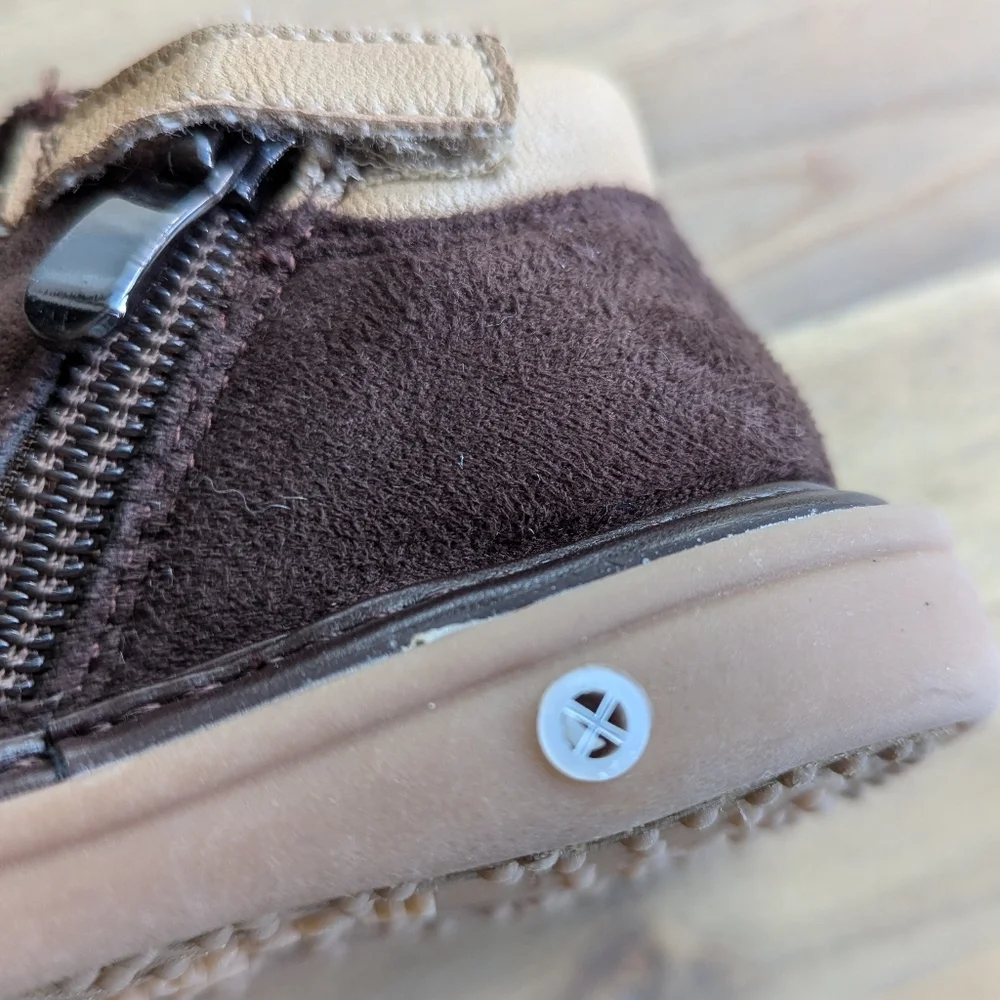Mooshu Trainers Toddler Squeaky Shoes -‎ Bailey
